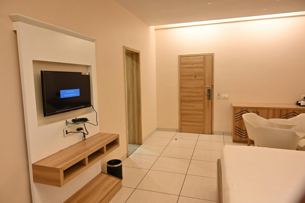Rang Lords Inn Bharuch Dış mekan fotoğraf