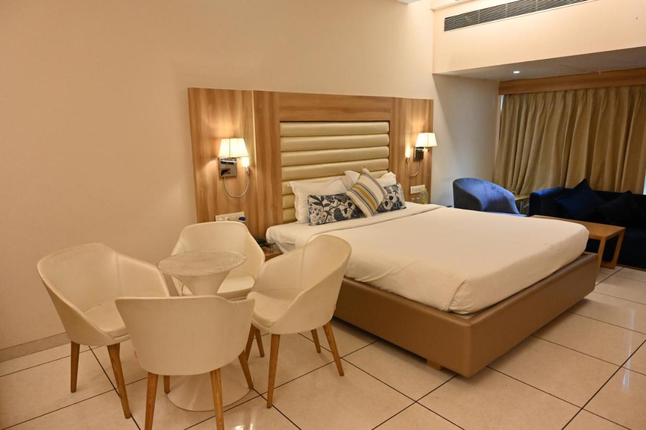 Rang Lords Inn Bharuch Dış mekan fotoğraf