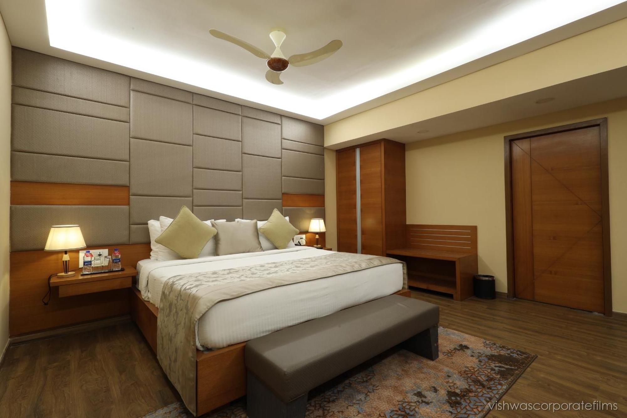 Rang Lords Inn Bharuch Dış mekan fotoğraf