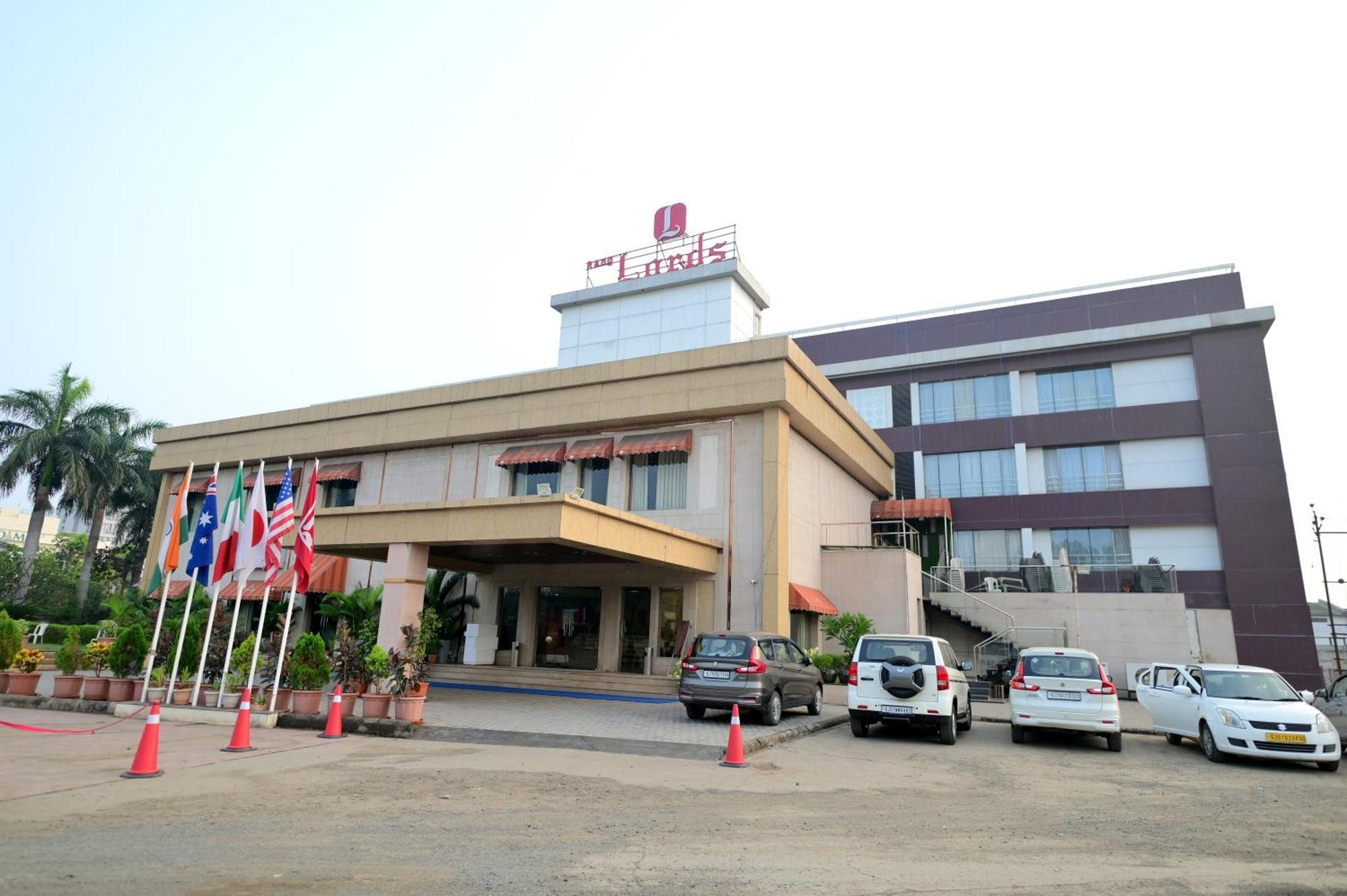 Rang Lords Inn Bharuch Dış mekan fotoğraf